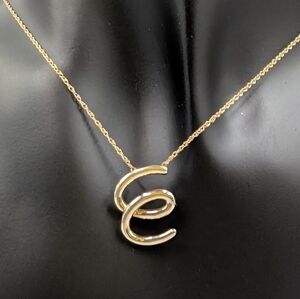 Elegant 10K Yellow Gold Necklace
